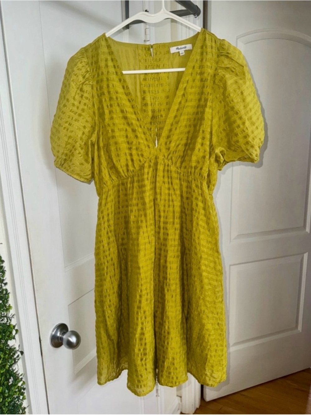 Madewell Chartreuse V-Neck Puff Sleeve Mini Dress Size 2